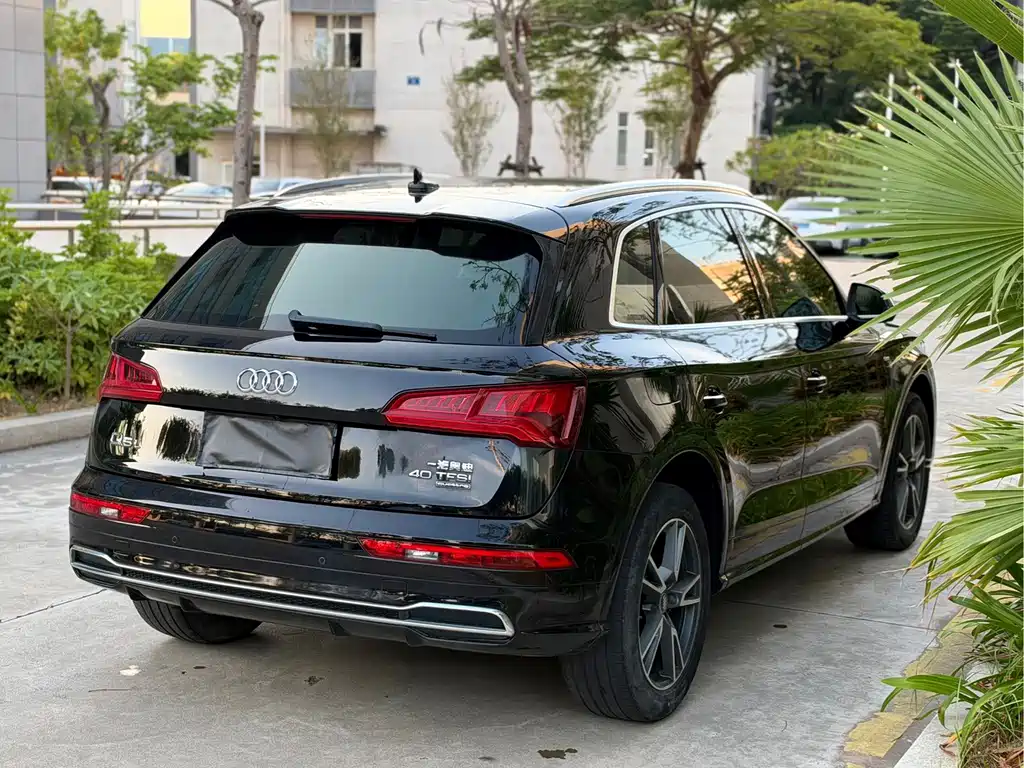 Audi Q5L — миниатюра 5