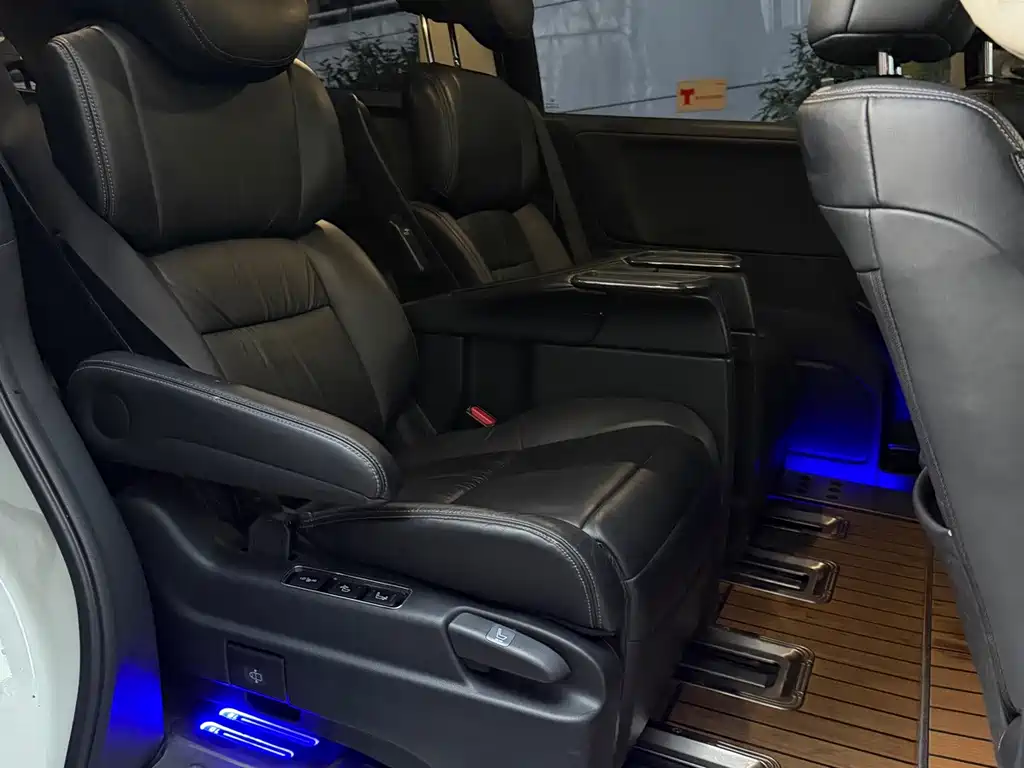 Honda Elysion — миниатюра 10