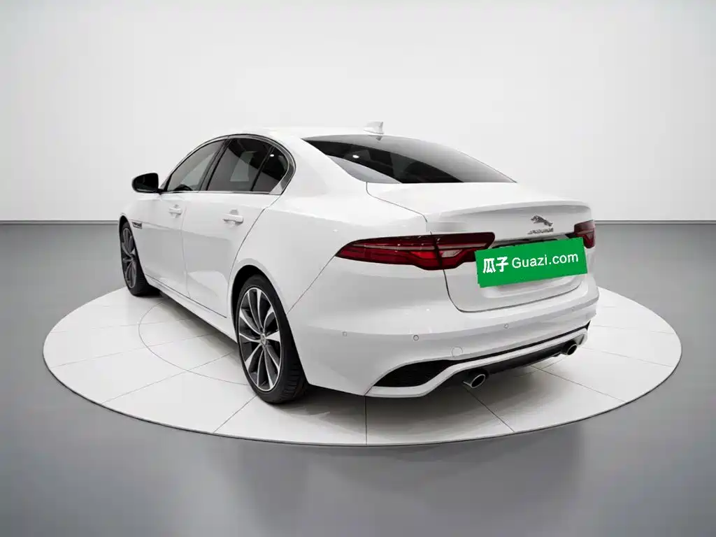 Jaguar XEL — миниатюра 4