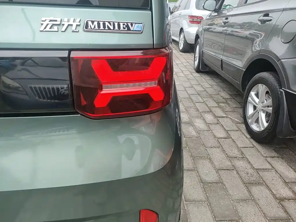 Wuling MINIEV — миниатюра 8