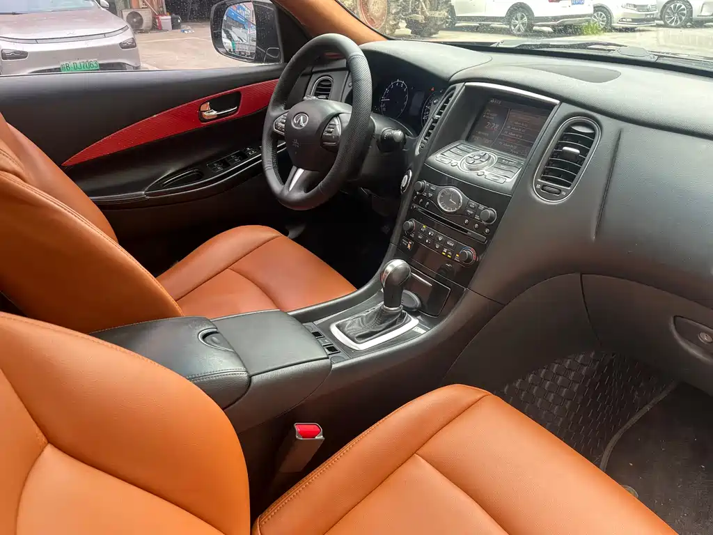Infiniti QX50 — миниатюра 8