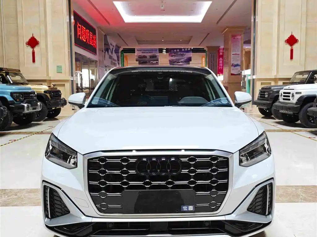Audi Q2L — миниатюра 2