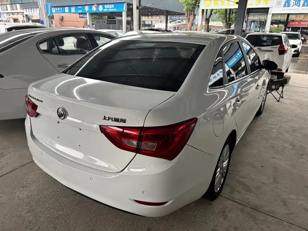Buick Excelle — миниатюра 10
