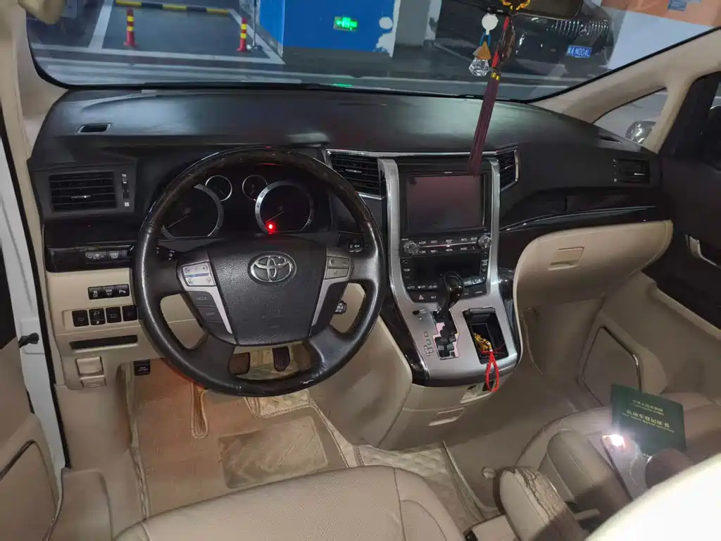 Toyota Alphard 2011 3.5L Luxury