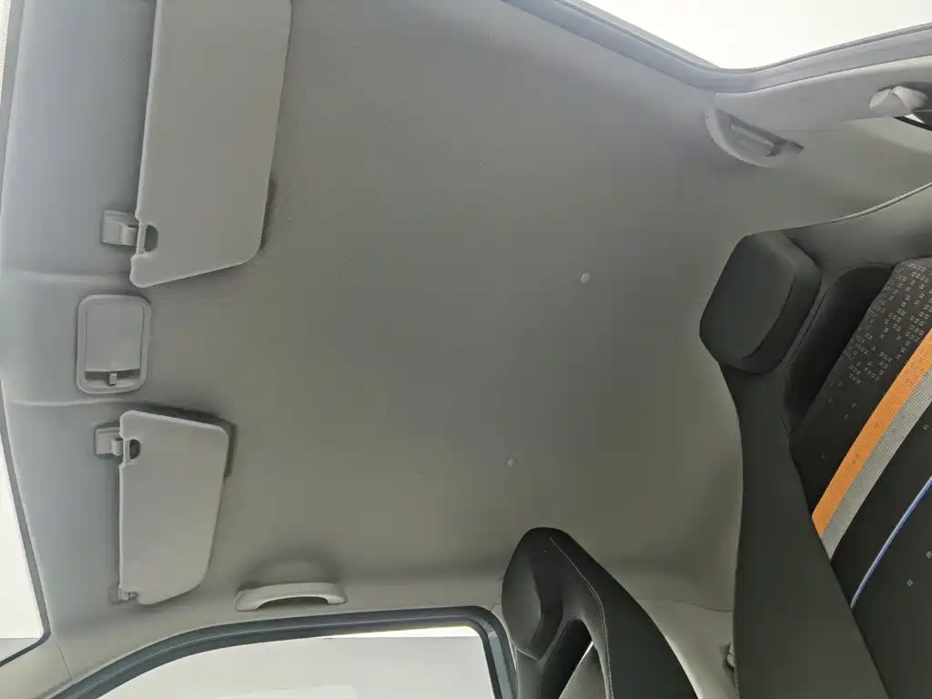 Wuling MINIEV — миниатюра 14