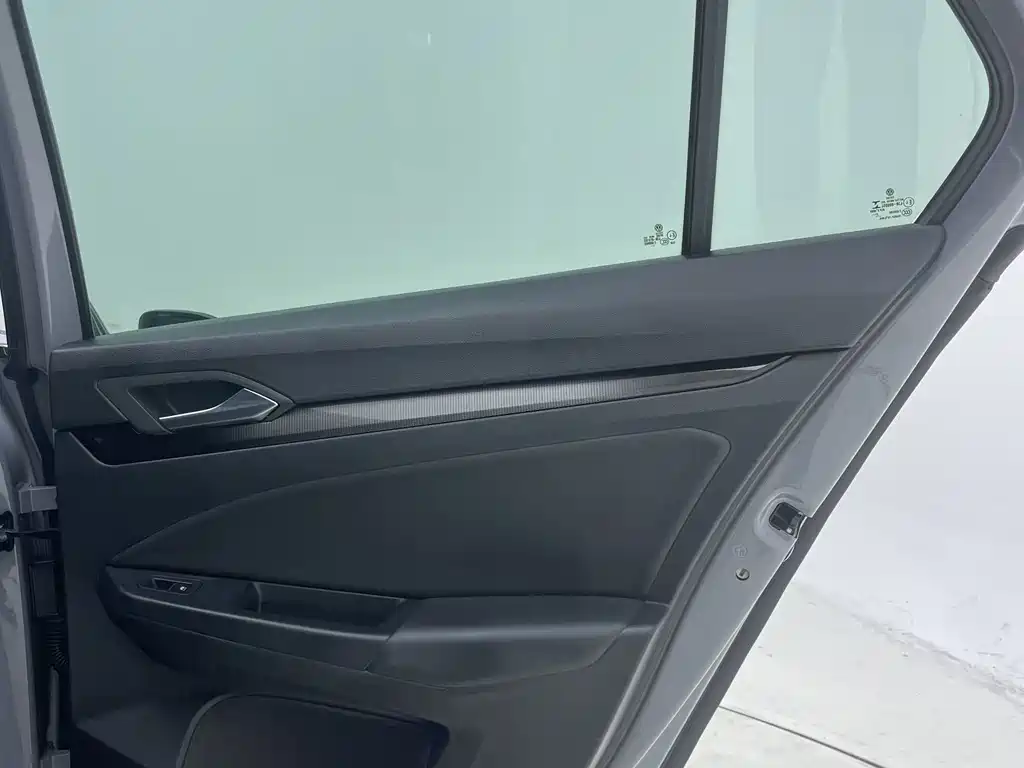 Volkswagen Golf — миниатюра 26