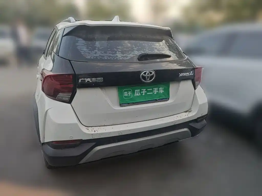 Toyota Yaris L — миниатюра 3