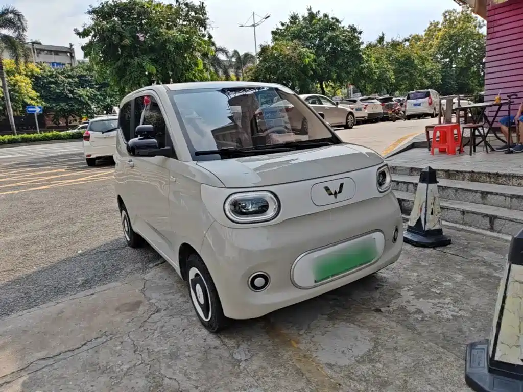 Wuling MINIEV — миниатюра 4