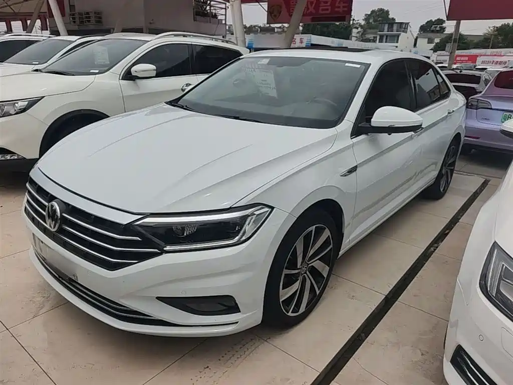 Купить Volkswagen Sagitar