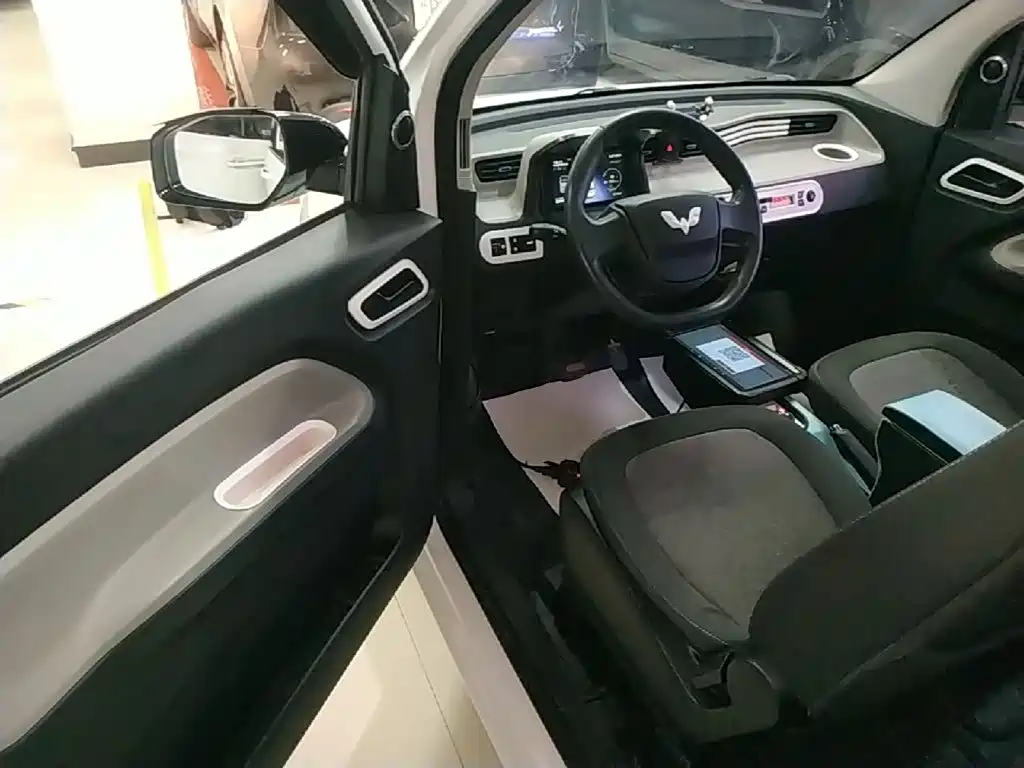 Wuling MINIEV — миниатюра 16