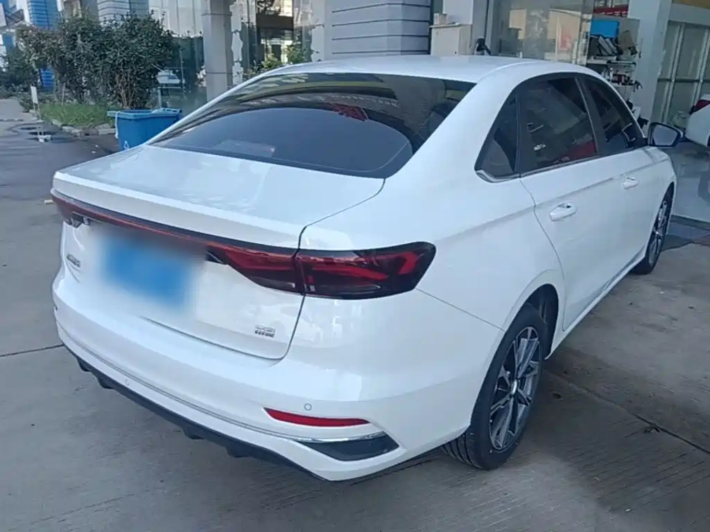 Geely Emgrand — миниатюра 7