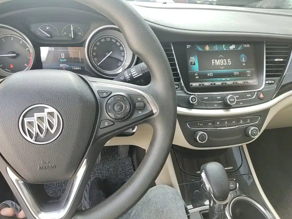 Buick Verano — миниатюра 10