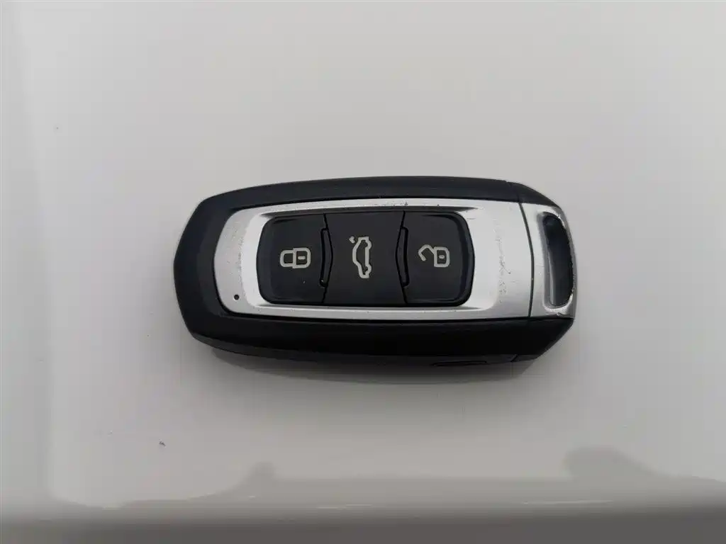 GEELY AUTOMOBILE EMGRAND GL