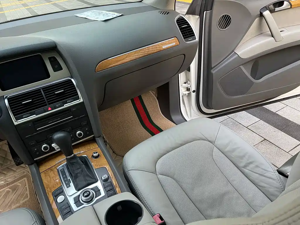 Audi Q7 — миниатюра 7