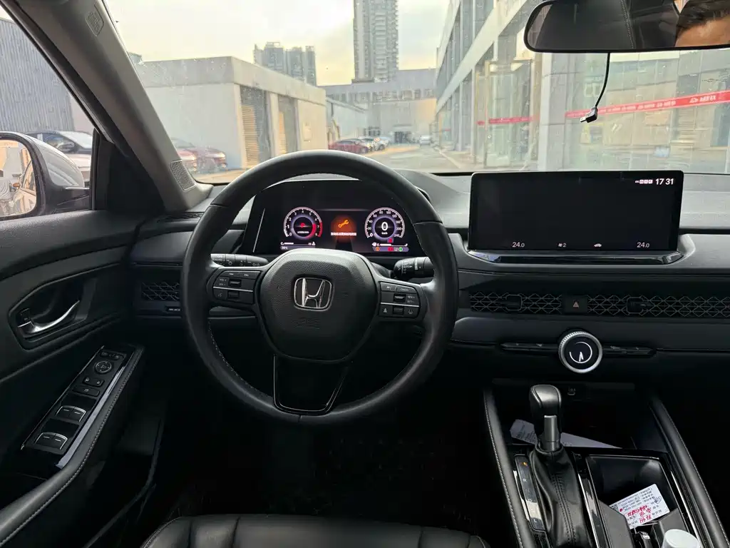 Honda Accord — миниатюра 8