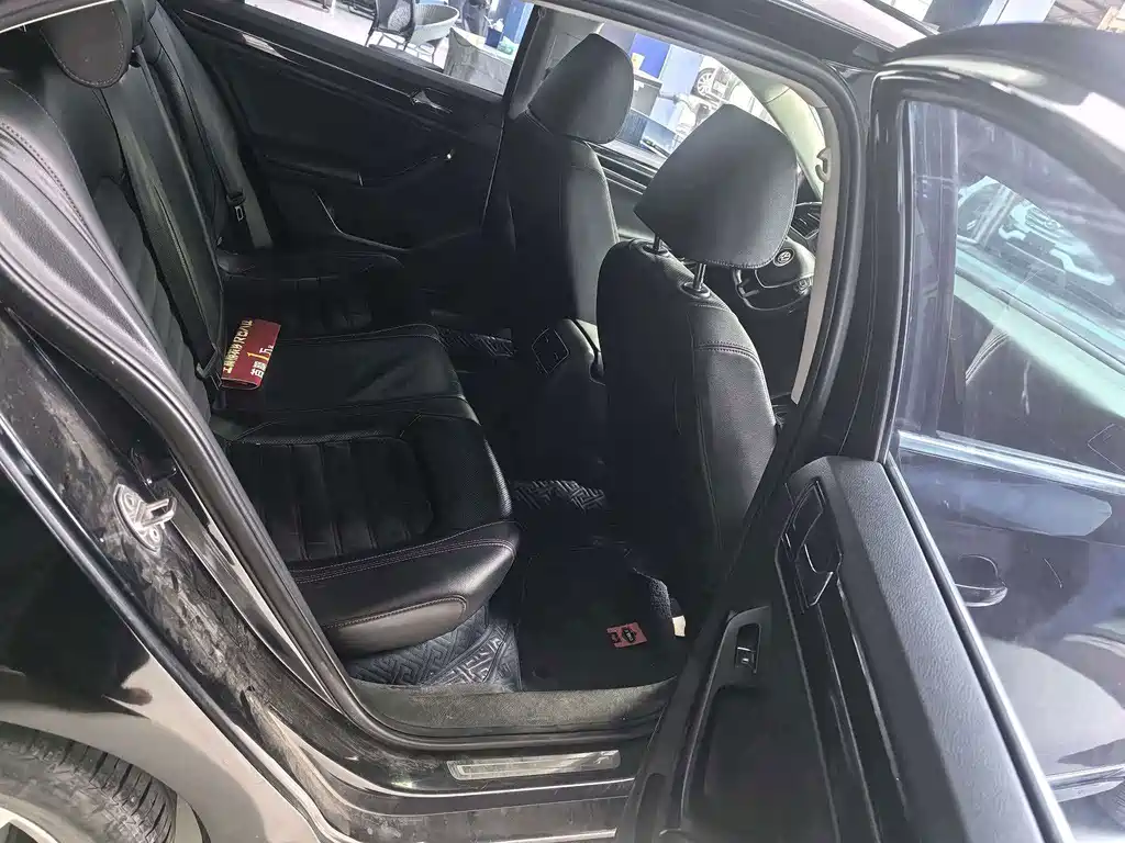 Volkswagen Sagitar — миниатюра 15