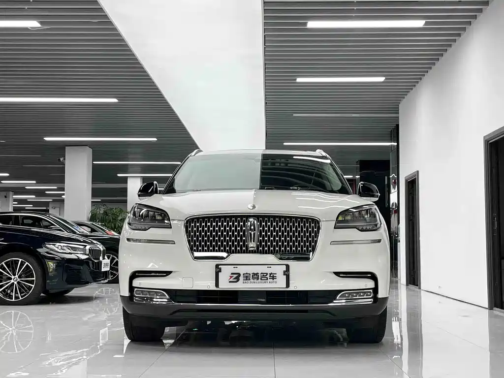Lincoln Aviator (Import) — миниатюра 2