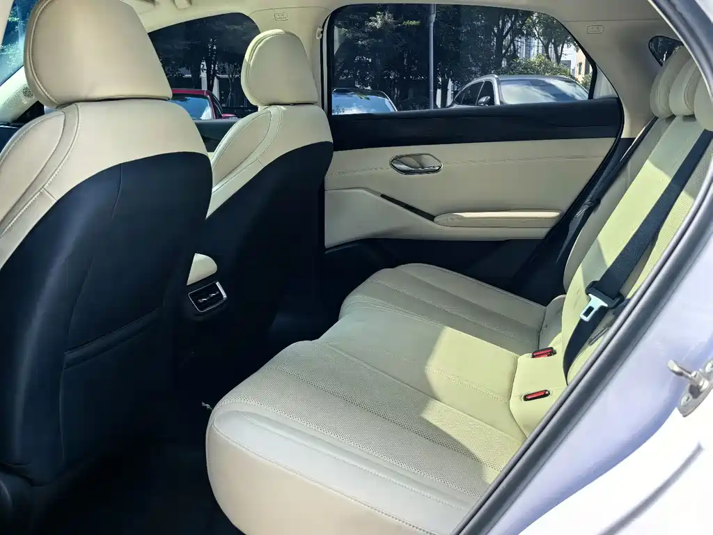 BYD Qin L — миниатюра 10
