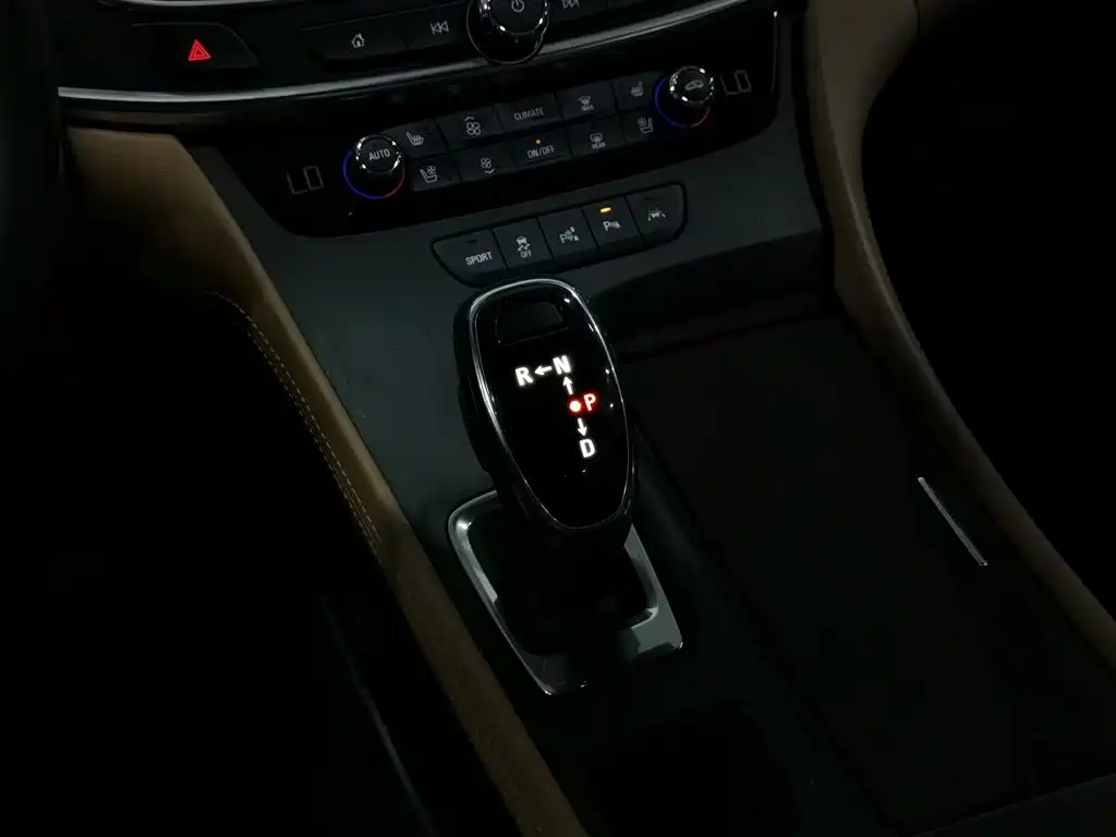 Buick LaCrosse — миниатюра 13