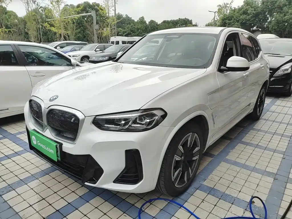 BMW iX3 — миниатюра 2