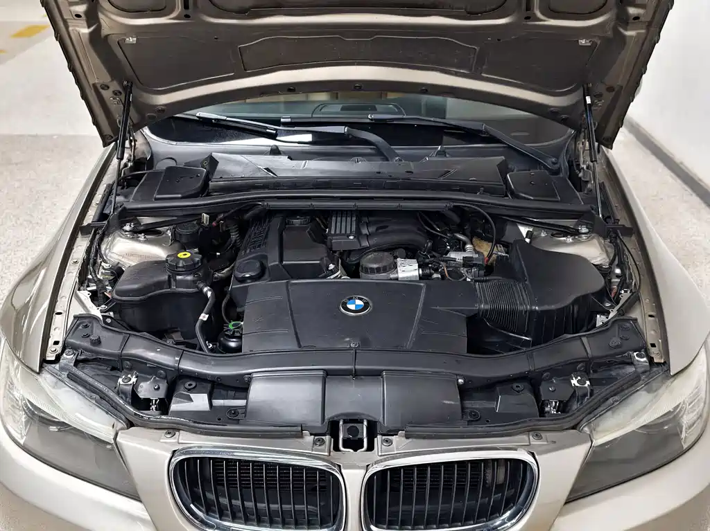 BMW 3 Series — миниатюра 11