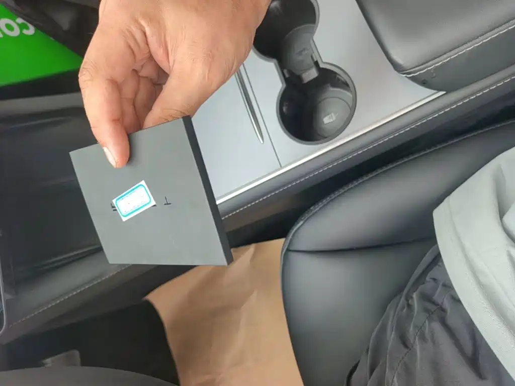 Tesla Model 3 — миниатюра 9