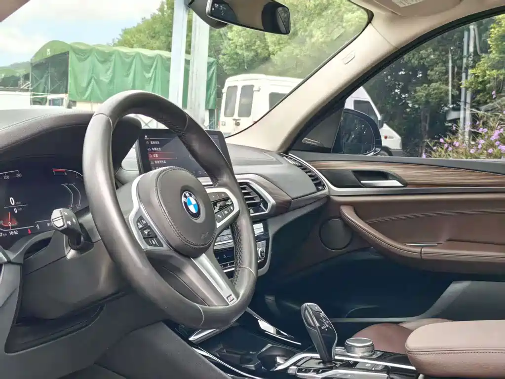 BMW X3 — миниатюра 9
