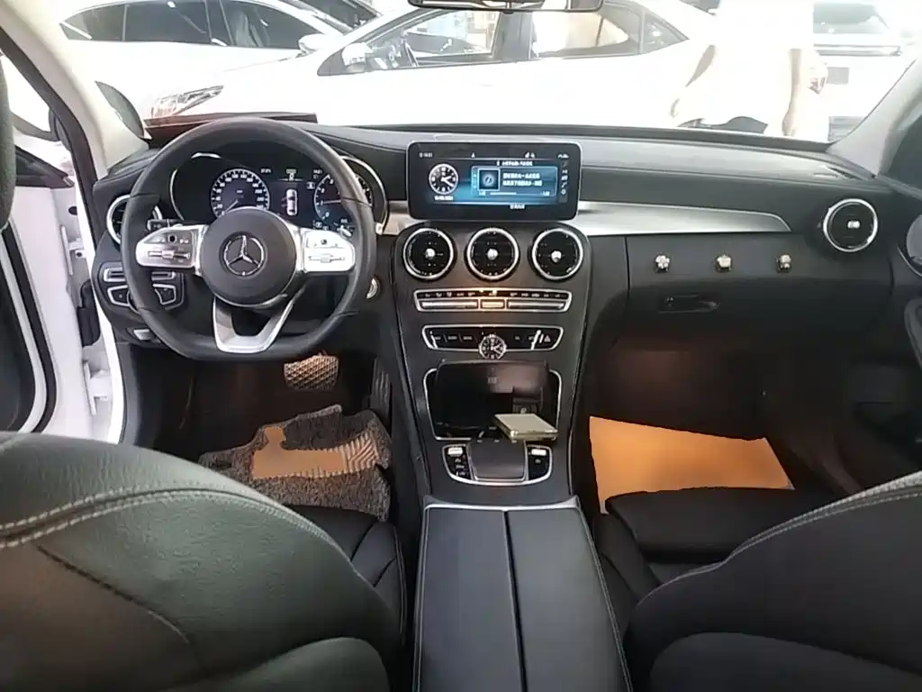 Mercedes-Benz C-Class — миниатюра 10