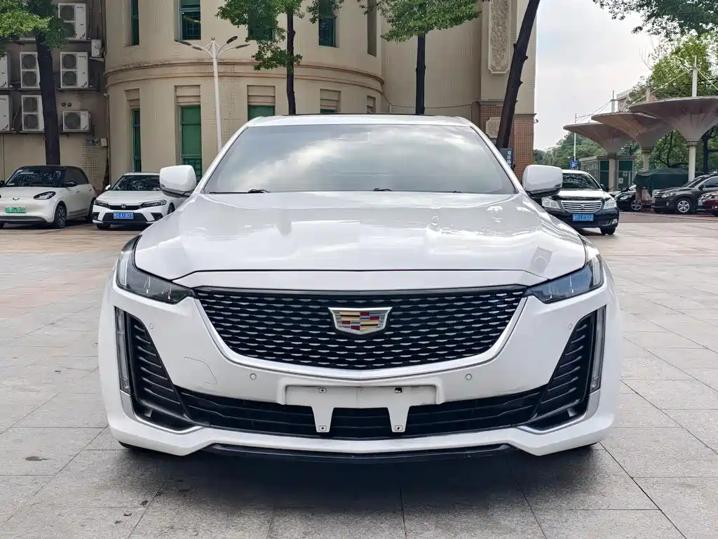 Cadillac CT5 — миниатюра 2