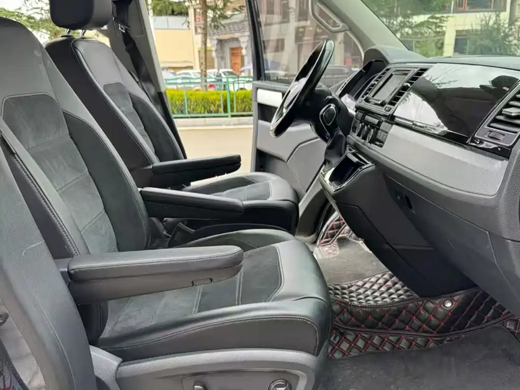 Volkswagen Multivan — миниатюра 4