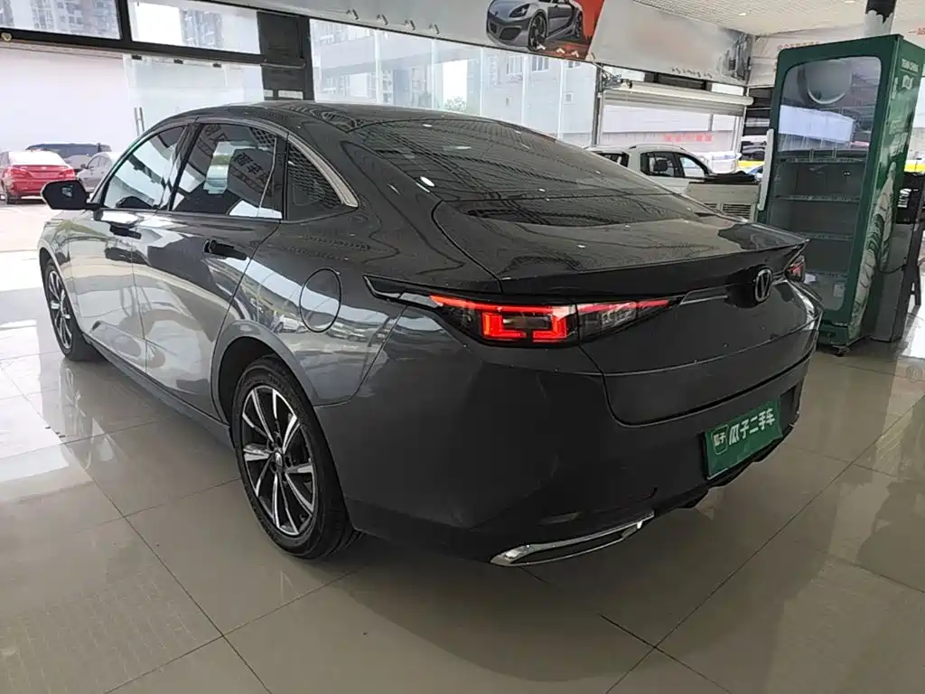 Changan Eado — миниатюра 5