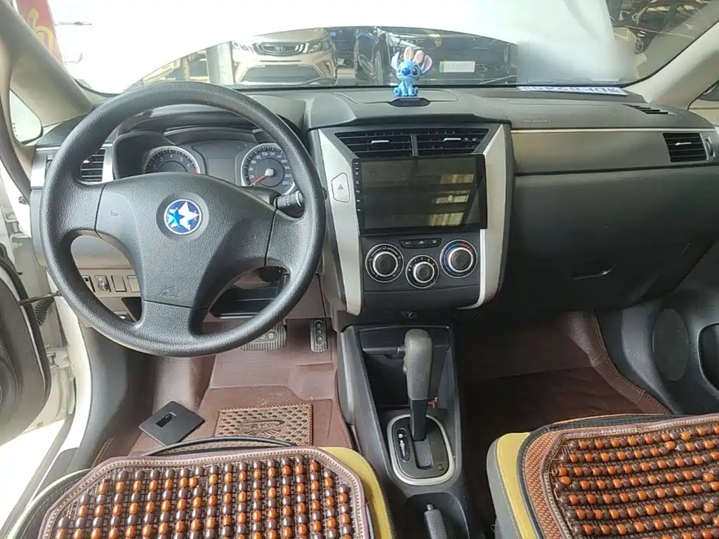 Venucia R50X — миниатюра 10