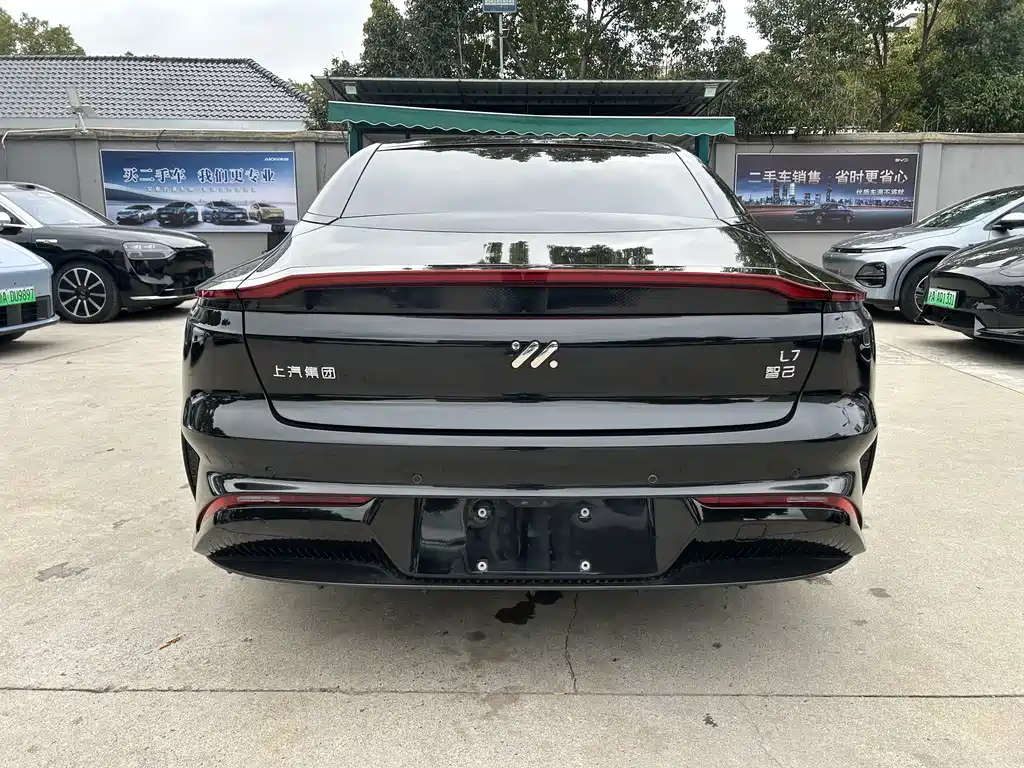 ZHIJI AUTOMOBILE ZHIJI L7