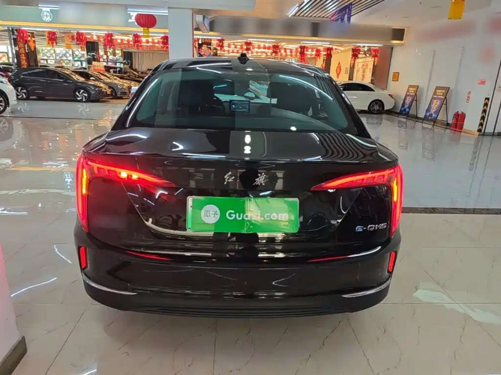 Hongqi Hongqi E-QM5 — миниатюра 6