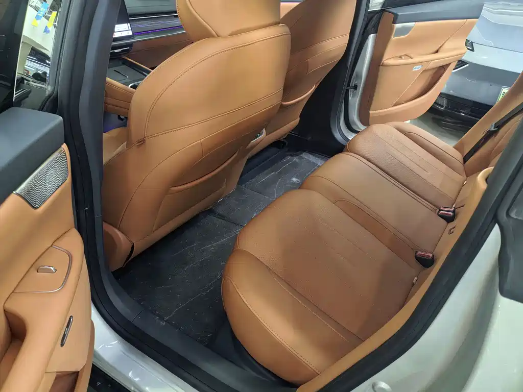 Dongfeng eπ007 2025 565 Max