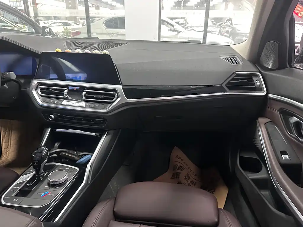BMW 3 Series — миниатюра 8