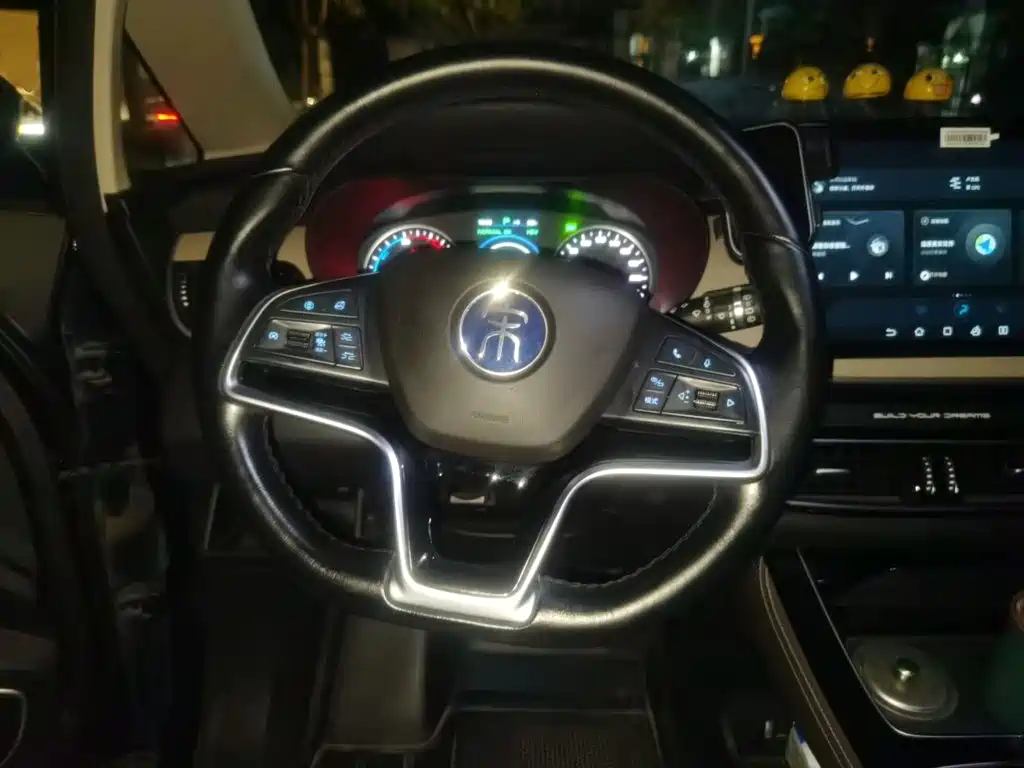 BYD MAX New Energy — миниатюра 3