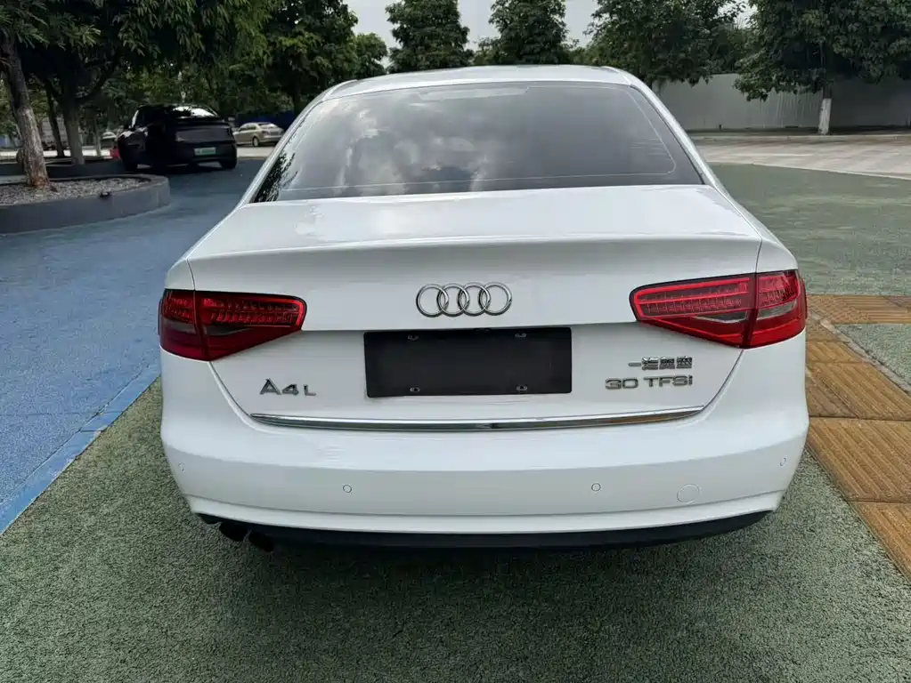 Audi A4L — миниатюра 5