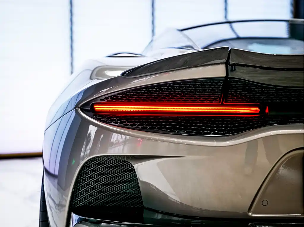 MCLAREN GT