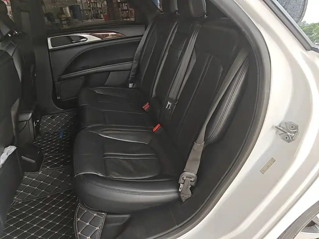 Lincoln MKZ — миниатюра 17