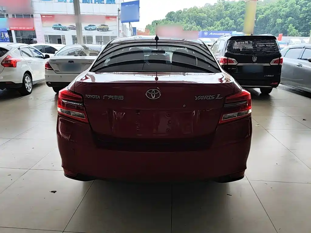 Toyota Yaris L — миниатюра 6