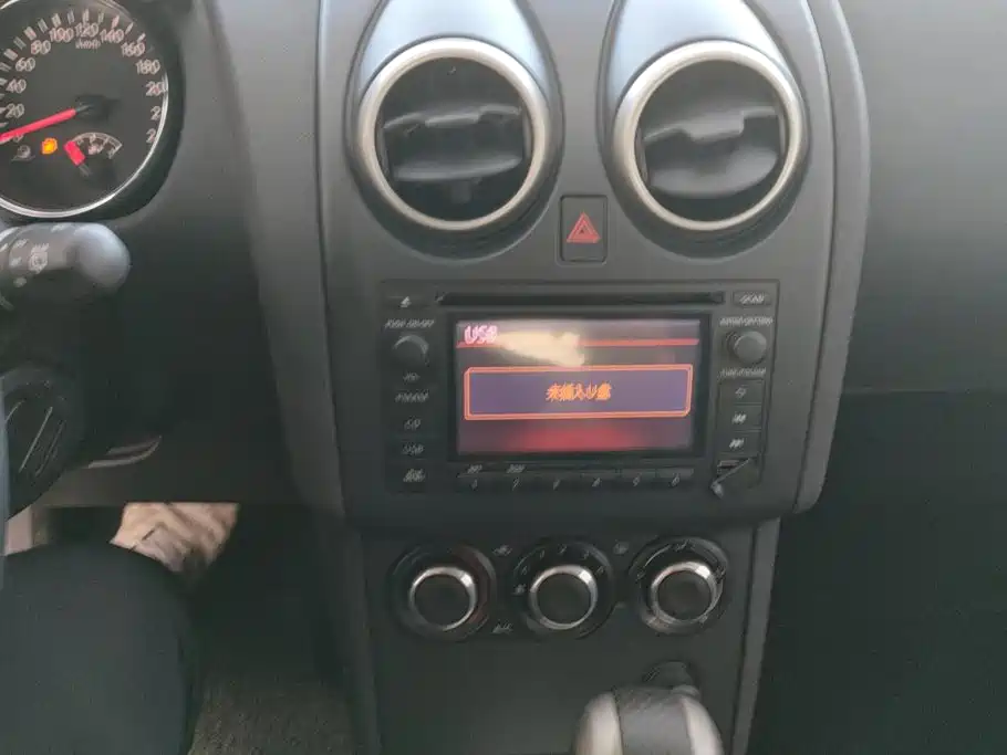 Nissan Qashqai — миниатюра 13