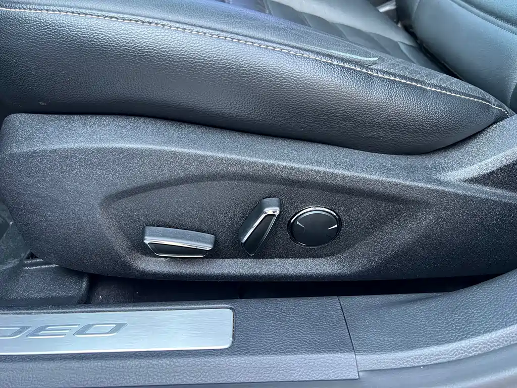 Ford Mondeo — миниатюра 21