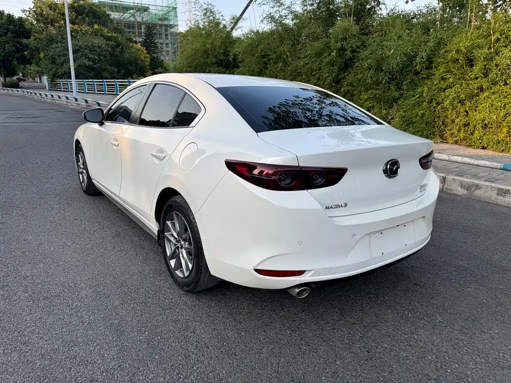 Mazda 3 Axela — миниатюра 7