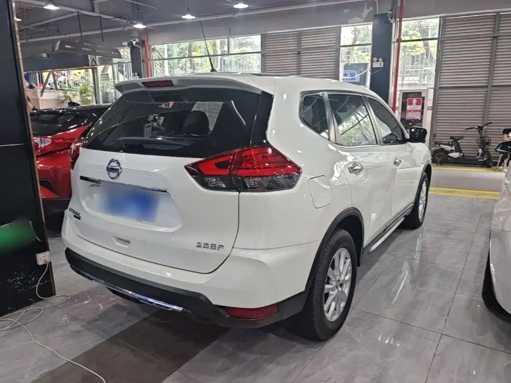 Nissan X-Trail — миниатюра 7