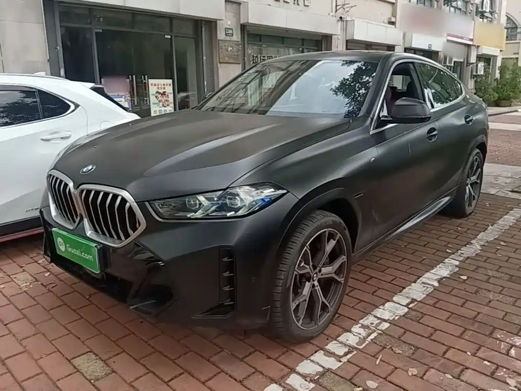 宝马X6 2023款 xDrive40i 尊享型 M运动套装 2025