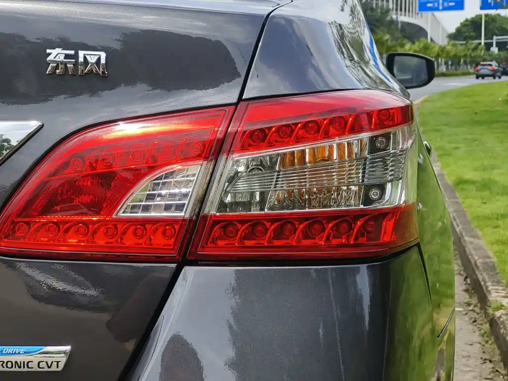 Nissan Sylphy — миниатюра 6