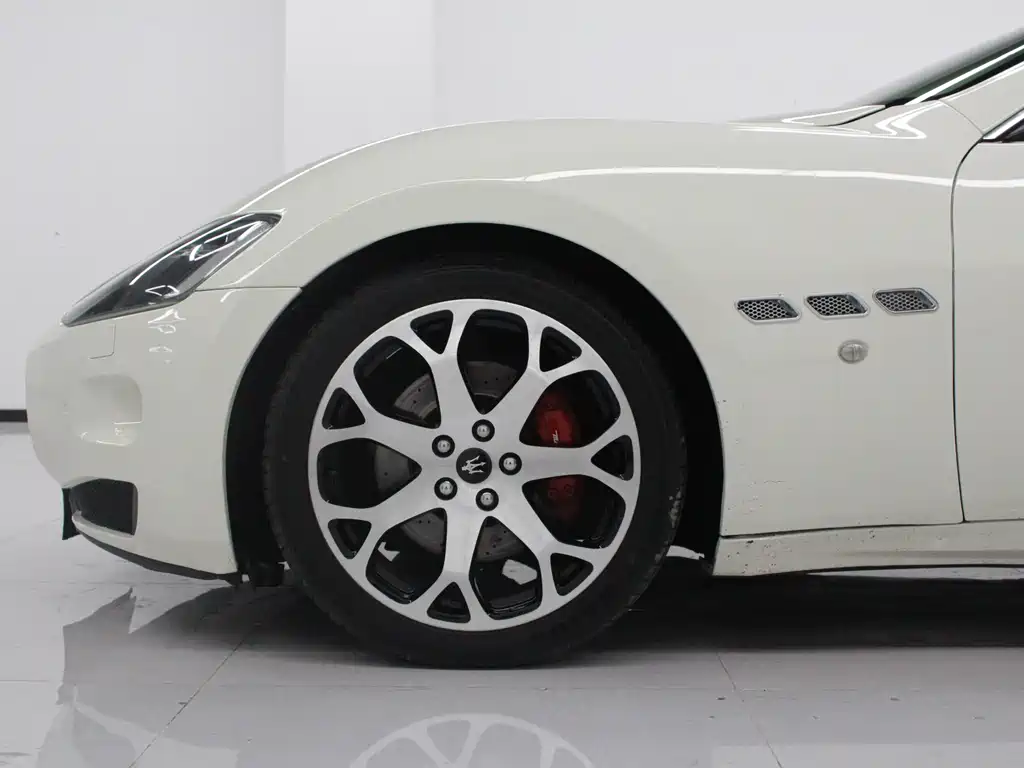 Maserati GranTurismo 2007 4.2L Standard