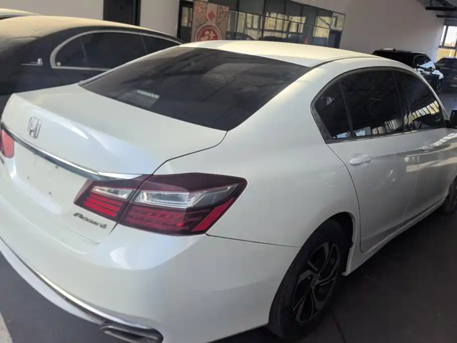 Honda Accord — миниатюра 3