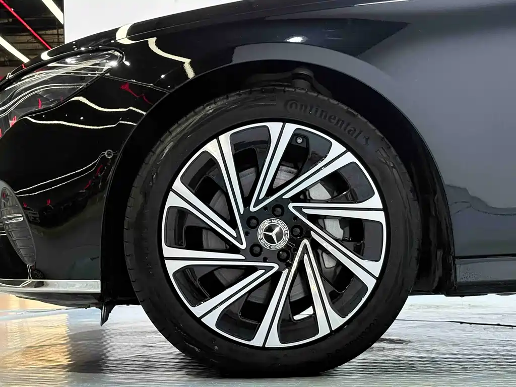 Mercedes-Benz E-Class — миниатюра 15